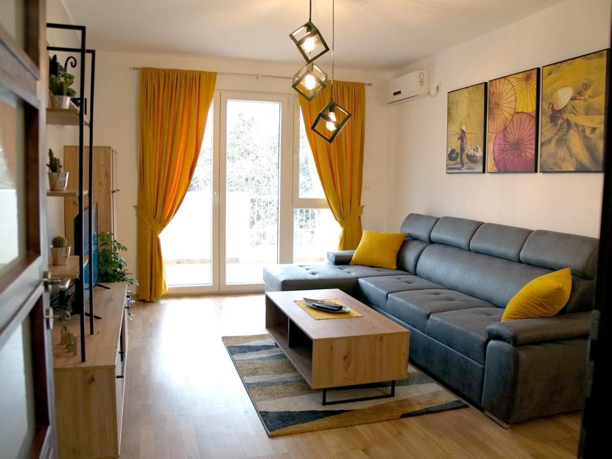Adriatic Apartment Бар Экстерьер фото